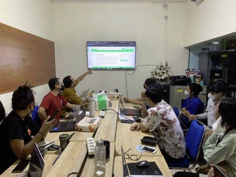 Team Collaboration at YEU Office